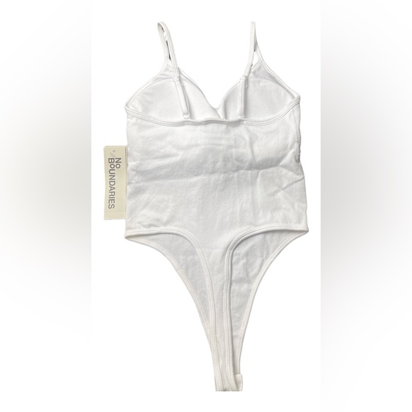 NWT No Boundaries Seamless v-Neck Bodysuit White XS - Picture 2 of 4